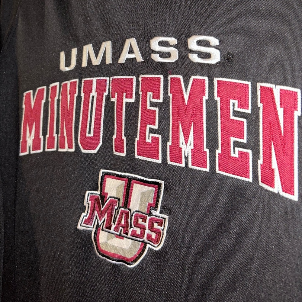 βΎοΈποΈ University of Massachusetts UMASS Minutemen Marquee Varsity Hoodie ποΈπ - Picture 16 of 16